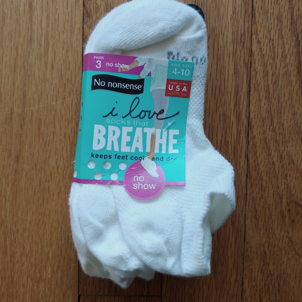 NWT No Nonsense No Show White Socks Size 4-10 Three Pairs